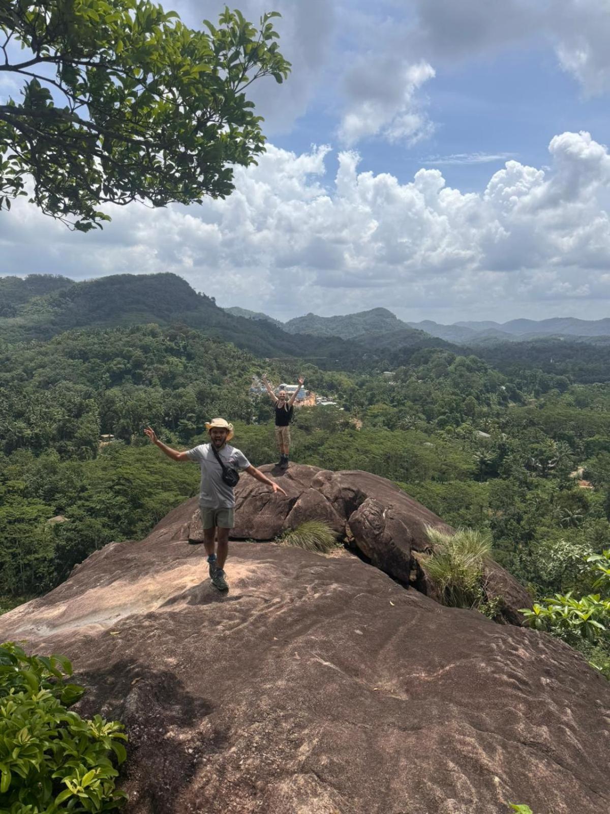 'kolamba Gedara'